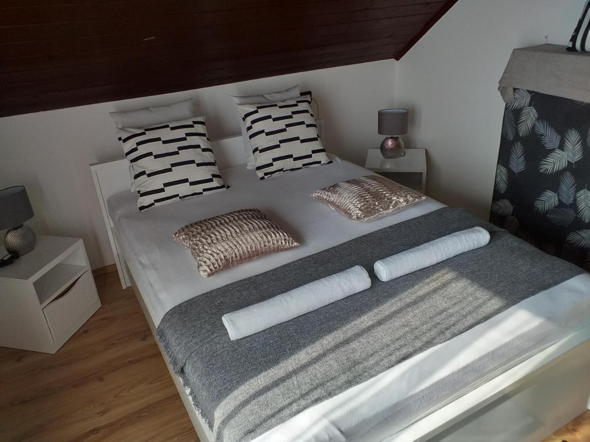 Art Inn Apartmanház Balaton-Gyenesdiás Kültér fotó