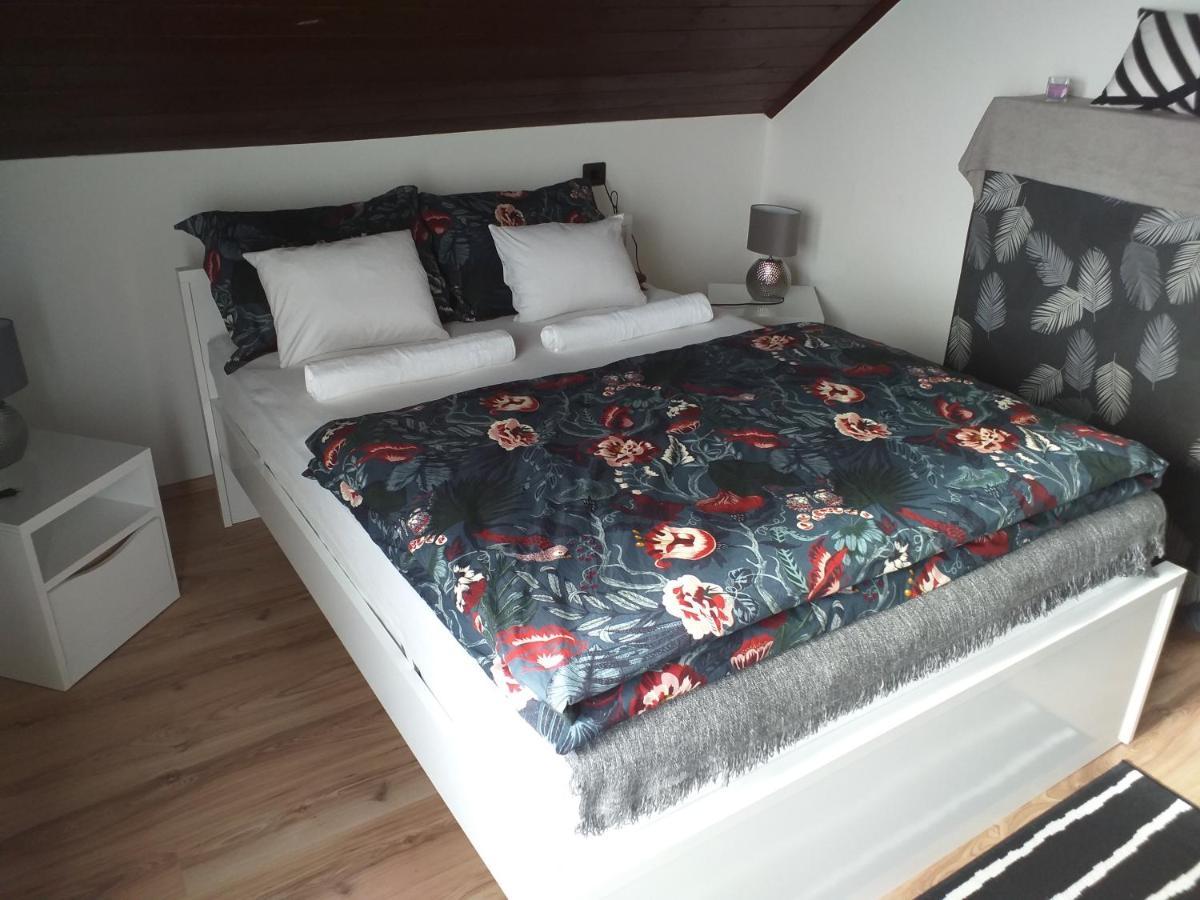 Art Inn Apartmanház Balaton-Gyenesdiás Kültér fotó
