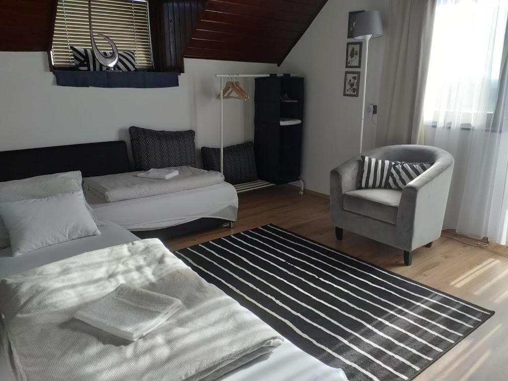 Art Inn Apartmanház Balaton-Gyenesdiás Kültér fotó
