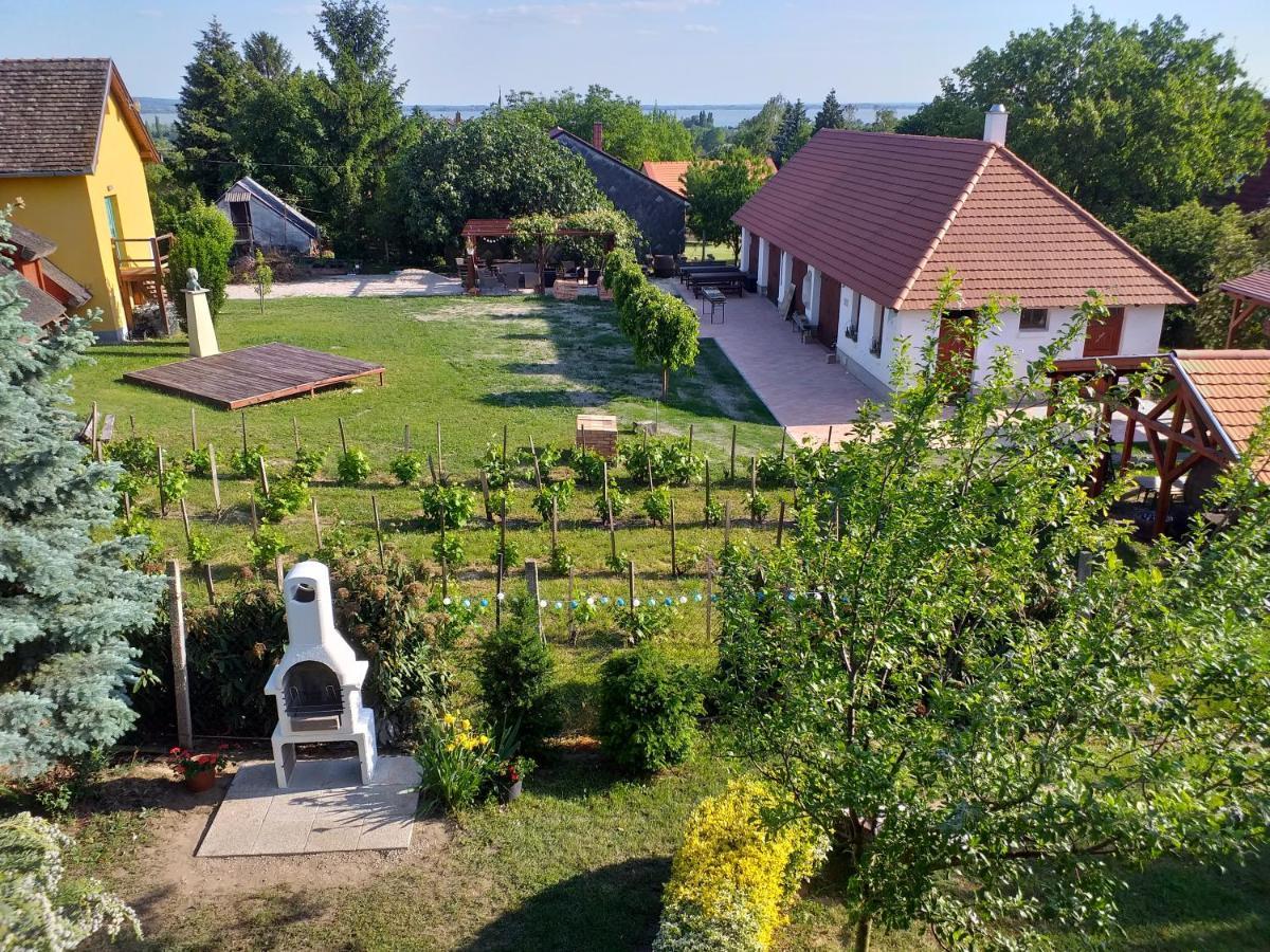 Art Inn Apartmanház Balaton-Gyenesdiás Kültér fotó